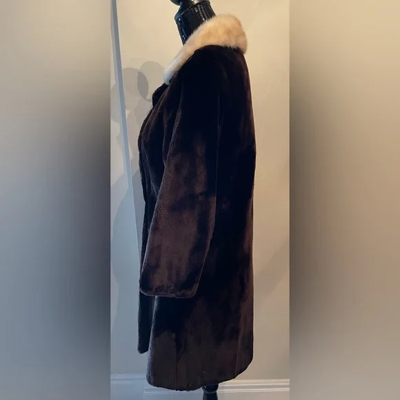Furs By Koehler Oakville Beaver & Mink Fur Coat - Picture 3 of 16